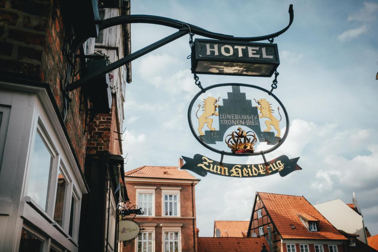 Hotel Zum Heidkrug & Cafe Lil Lüneburg Buitenkant foto