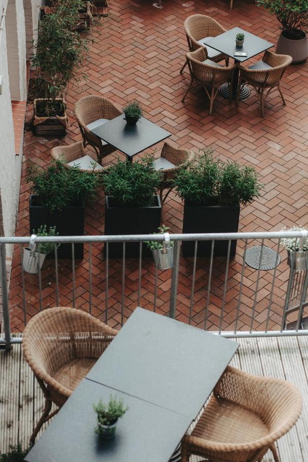 Hotel Zum Heidkrug & Cafe Lil Lüneburg Buitenkant foto